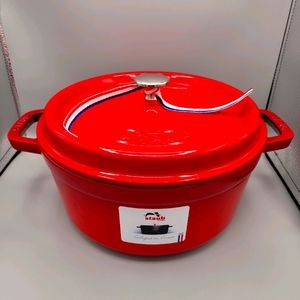STAUB Cast Iron 4-qt Round Cocotte - Cherry